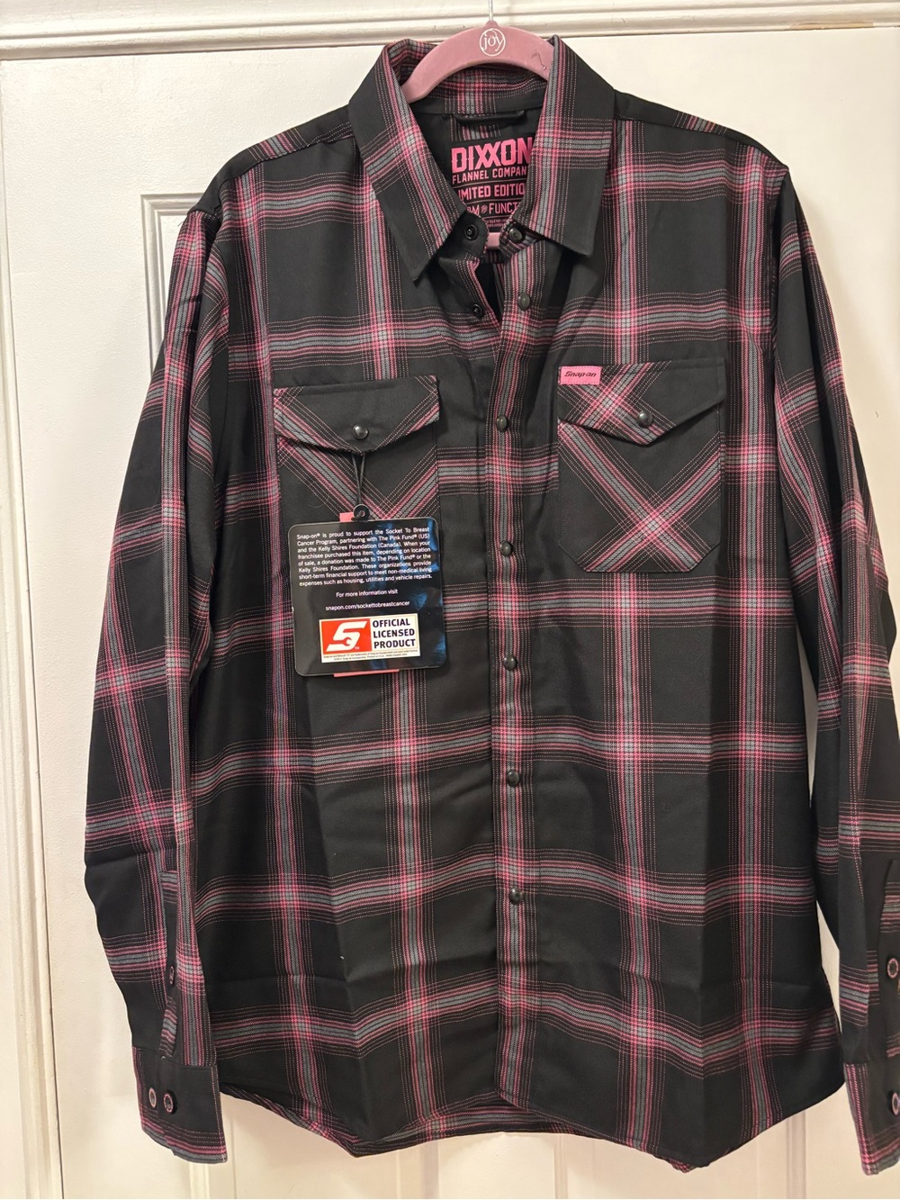 DIXXON Men’s Snap-On Black & Pink Plaid Shirt
Size L
Limited Edition